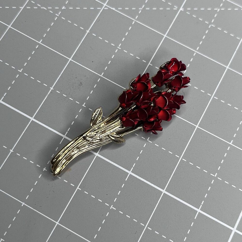 Vintage DMp 1997 Gold Toned Red Rose Bouquet Pin Brooch